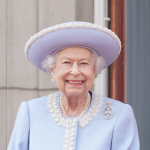 La famille royale au balcon lors de la parade militaire "Trooping the Colour" dans le cadre de la célébration du jubilé de platine de la reine Elizabeth II à Londres le 2 juin 2022. 