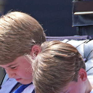 Le prince George, le prince Louis et la princesse Charlotte - Les membres de la famille royale lors de la parade militaire "Trooping the Colour" dans le cadre de la célébration du jubilé de platine (70 ans de règne) de la reine Elizabeth II à Londres, le 2 juin 2022. 