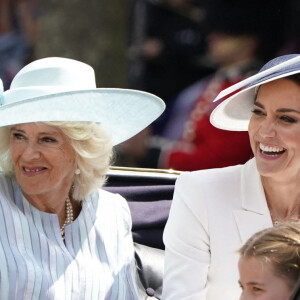 La princesse Charlotte de Cambridge, Camilla Parker Bowles, duchesse de Cornouailles, Catherine Kate Middleton, duchesse de Cambridge - Les membres de la famille royale lors de la parade militaire "Trooping the Colour" dans le cadre de la célébration du jubilé de platine de la reine Elizabeth II à Londres, le 2 juin 2022. 