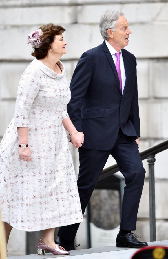 Tony Blair et sa femme Cherie - Les membres de la famille royale et les invités lors de la messe du jubilé, célébrée à la cathédrale Saint-Paul de Londres le 3 juin 2022. 