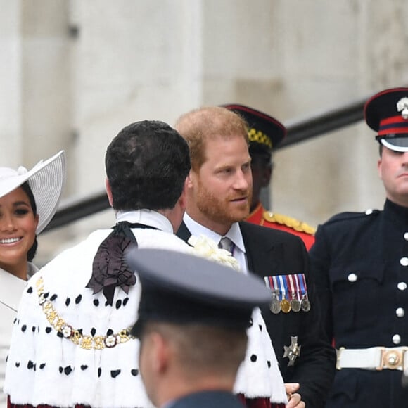 Le prince Harry, duc de Sussex et Meghan Markle, duchesse de Sussex - Les membres de la famille royale et les invités lors de la messe célébrée à la cathédrale Saint-Paul de Londres, dans le cadre du jubilé de platine (70 ans de règne) de la reine Elisabeth II d'Angleterre. Londres, le 3 juin 2022. 