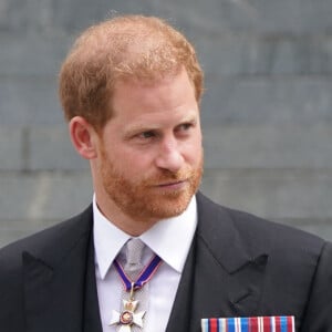 Le prince Harry, duc de Sussex, et Meghan Markle, duchesse de Sussex - Les membres de la famille royale et les invités à la sortie de la messe du jubilé, célébrée à la cathédrale Saint-Paul de Londres, Royaume Uni, le 3 juin 2022. © Avalon/Panoramic/Bestimage 