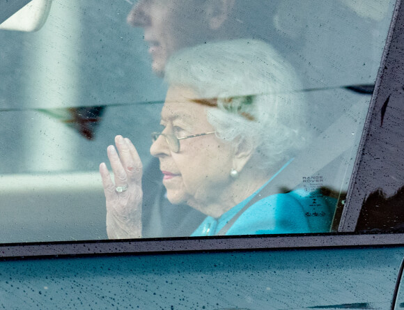 La reine Elisabeth II d'Angleterre arrive au château de Windsor, en provenance de Balmoral, deux jours avant le début des célébrations du jubilé de platine de son règne. Le 31 mai 2022. 