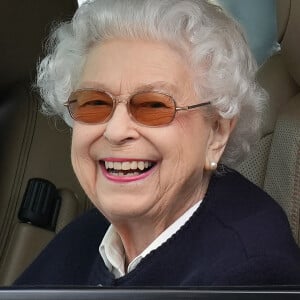 La reine Elisabeth II d'Angleterre assiste au "Royal Windsor Horse Show" à Windsor en présence du prince Edward, duc de Kent, et de sa femme, Sophie Rhys-Jones, comtesse de Wessex, Royaume Uni, le 13 mai 2022. 