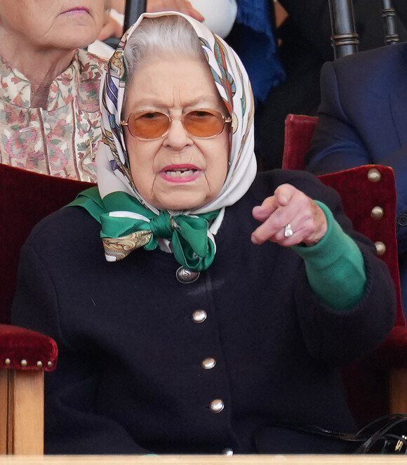 La reine Elisabeth II d'Angleterre assiste au "Royal Windsor Horse Show" à Windsor en présence du prince Edward, duc de Kent, et de sa femme, Sophie Rhys-Jones, comtesse de Wessex, Royaume Uni, le 13 mai 2022. 
