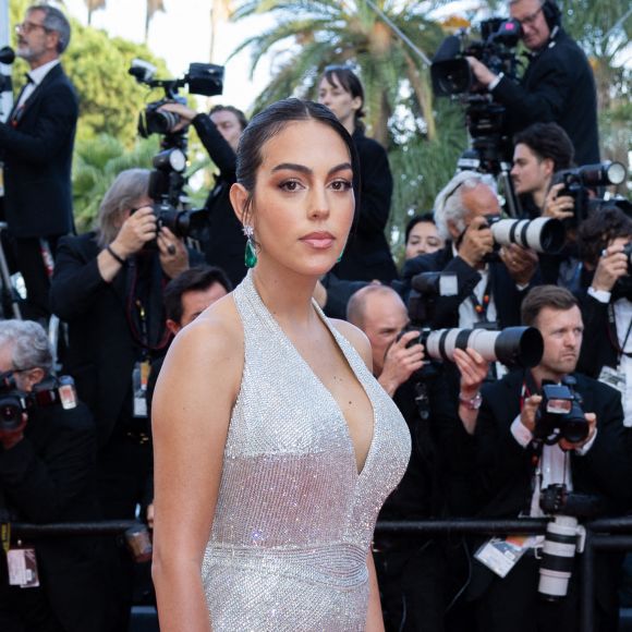 Georgina Rodriguez - Montée des marches du film " Elvis " lors du 75ème Festival International du Film de Cannes. Le 25 mai 2022 © Olivier Borde / Bestimage 