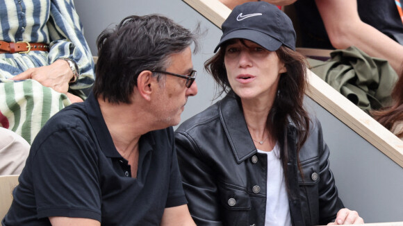 Charlotte Gainsbourg et Yvan Attal, l'amour en toute simplicité à Roland-Garros
