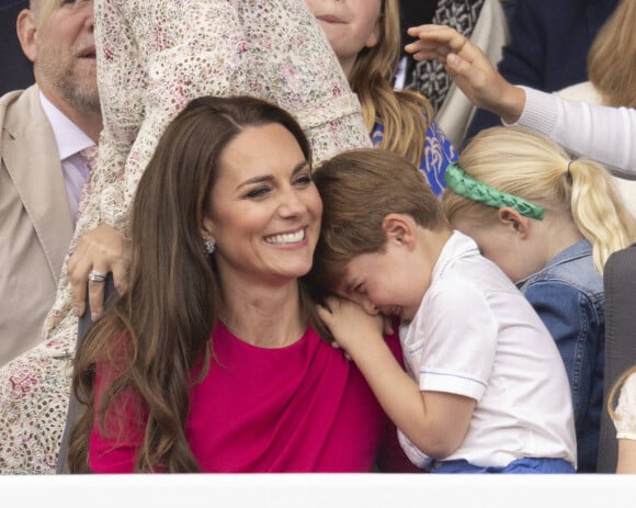 Catherine (Kate) Middleton, duchesse de Cambridge, Le prince Louis de Cambridge, Mike Tindall, Mia Grace Tindall - Jubilé de platine de la reine Elisabeth II d'Angleterre à Bukingham Palace à Londres