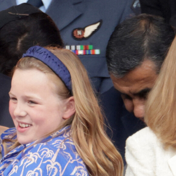 Kate Catherine Middleton, duchesse de Cambridge, Mike Tindall et Mia Tindall - La famille royale d'Angleterre lors de la parade devant le palais de Buckingham, à l'occasion du jubilé de la reine d'Angleterre. Le 5 juin 2022 