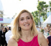 Exclusif - Julie Gayet avant la montée des marches de "L'innocent" lors du 75ème Festival International du Film de Cannes, le 24 mai 2022. Justin Personnaz/Bestimage 