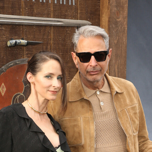 Emilie Livingston, Jeff Goldblum à la première du film "The Northman" à Los Angeles, le 18 avril 2022.