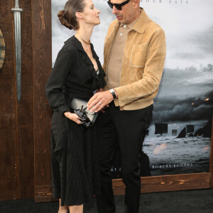 Emilie Livingston, Jeff Goldblum à la première du film "The Northman" à Los Angeles, le 18 avril 2022.