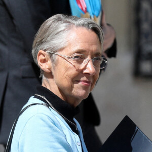 Elisabeth Borne, premier ministre à la sortie du conseil des ministres, au palais de l'Elysée, Paris. © Stéphane Lemouton / Bestimage