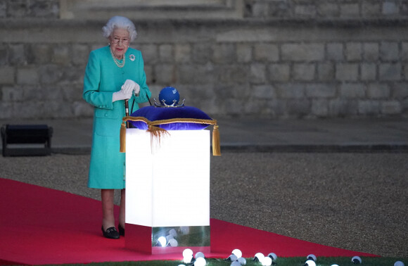 La reine Elisabeth II d'Angleterre au château de Windsor pour le lancement des illuminations de plus de 3500 lumières à travers le pays pour honorer son règne de 70 ans, son jubilé de platine. Le 2 juin 2022 