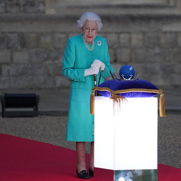 La reine Elisabeth II d'Angleterre au château de Windsor pour le lancement des illuminations de plus de 3500 lumières à travers le pays pour honorer son règne de 70 ans, son jubilé de platine. Le 2 juin 2022 