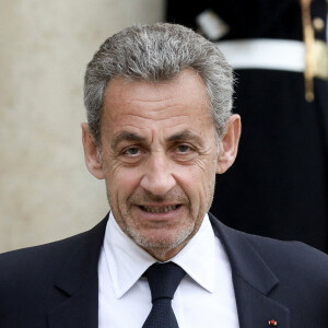 Le président de la République française, Emmanuel Macron recoit l'ex président de la république, Nicolas Sarkozy pour un entretien au palais de l'Elysée, Paris, France © Stéphane Lemouton/Bestimage 