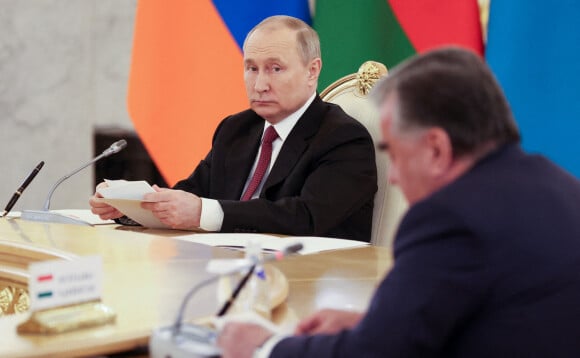 Le président russe Vladimir Poutine - Le président russe V.Poutine reçoit les représentants de l'OTSC lors d'un sommet au Kremlin à Moscou, le 16 mai 2022. L'organisation du traité de sécurité collective (OTSC), qui regroupe l'Arménie, la Biélorussie, le Kazakhstan, le Kirghizistan, la Russie et le Tadjikistan, fête cette année son 20 ème anniversaire. 
