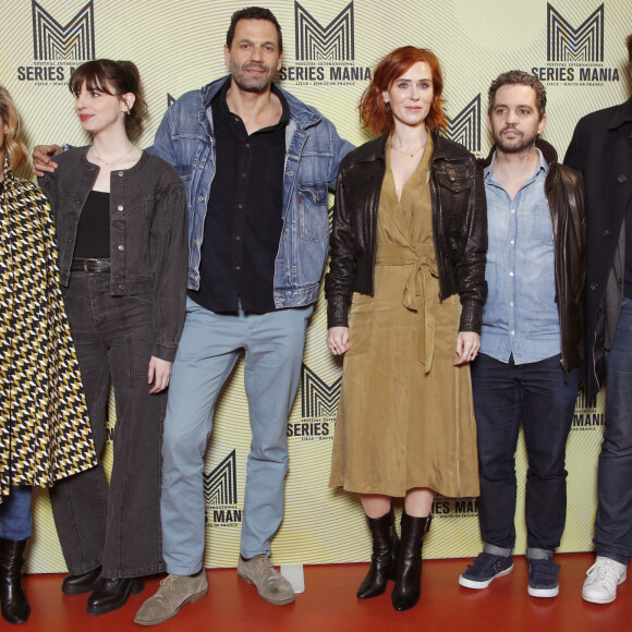 Marie Denarnaud, Bérangère Mc Neese, Mehdi Nebbou, Audrey Fleurot, Bruno Sanches de la série HPI - Photocall lors du Festival Séries Mania à Lille. Le 19 mars 2022 © Christophe Aubert via Bestimage