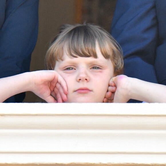 Semi-Exclusif - La princesse Gabriella de Monaco durant la procession de la Fête Dieu sur la place du Palais, le 16 juin 2022. C'est le retour officiel de la princesse Charlene depuis l'annonce de sa contamination à la COVID début juin. Pendant ce jour férié à Monaco, la Principauté a célébré la Fête-Dieu (Corpus Domini). Cette fête catholique, instituée par le pape Urbain IV en 1264, se tient chaque année le jeudi qui suit la Trinité, soixante jours après Pâques. Elle célèbre la présence réelle de Jésus-Christ sous les apparences du pain et du vin, devenus son corps et son sang. © Bruno Bebert / Bestimage