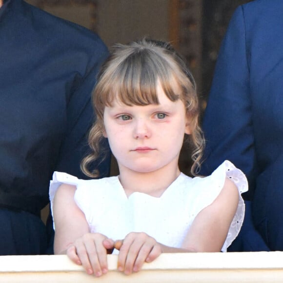Semi-Exclusif - La princesse Gabriella de Monaco durant la procession de la Fête Dieu sur la place du Palais, le 16 juin 2022. C'est le retour officiel de la princesse Charlene depuis l'annonce de sa contamination à la COVID début juin. Pendant ce jour férié à Monaco, la Principauté a célébré la Fête-Dieu (Corpus Domini). Cette fête catholique, instituée par le pape Urbain IV en 1264, se tient chaque année le jeudi qui suit la Trinité, soixante jours après Pâques. Elle célèbre la présence réelle de Jésus-Christ sous les apparences du pain et du vin, devenus son corps et son sang. © Bruno Bebert / Bestimage