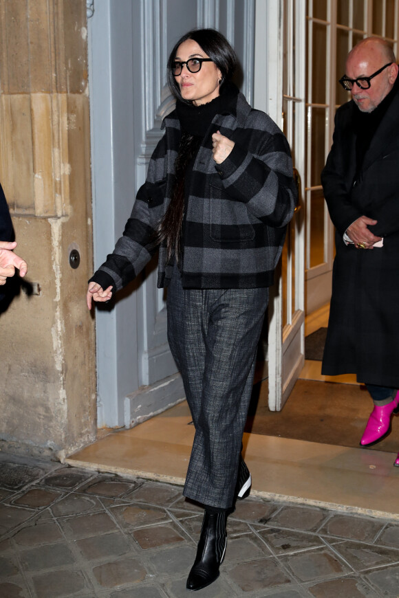 Demi Moore à Paris pendant la fashion week prêt-à-porter automne-hiver 2020/2021 le 25 février 2020. © Cyril Moreau / Bestimage 