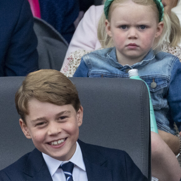 Le prince William, duc de Cambridge, le prince George - La famille royale d'Angleterre lors de la parade devant le palais de Buckingham, à l'occasion du jubilé de la reine d'Angleterre. le 5 juin 2022