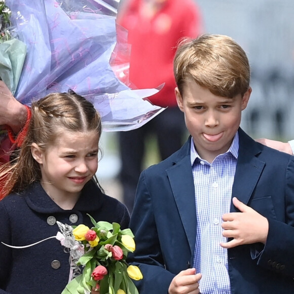 Le prince George de Cambridge et la princesse Charlotte de Cambridge en visite au château de Cardiff, Royaume Uni, le 4 juin 2022, à l'occasion du jubilé de platine de la reine d'Angleterre. 