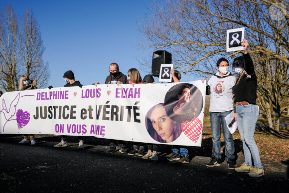 A Cagnac-les-Mines (Tarn), les proches de Delphine Jubillar ont fait une marche en son honneur un an après sa disparition - 19 décembre 2021