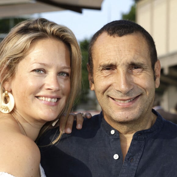 Zinedine Soualem et sa compagne Caroline Faindt au Trophée de la Pétanque Gastronomique à Paris Yacht Marina le 21 juin 2022 © Cédric Perrin / Bestimage