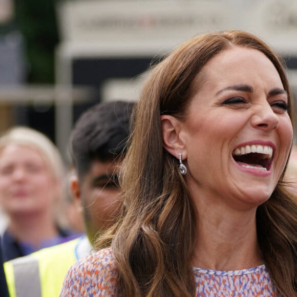 Catherine (Kate) Middleton, duchesse de Cambridge, lors d'une visite à la toute première journée du comté de Cambridgeshire à l'hippodrome July à Newmarket, Royaume Uni, le 23 juin 2022. 