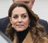 Kate Catherine Middleton, duchesse de Cambridge, à la sortie du centre pour enfants "Ely & Caerau" à Cardiff.