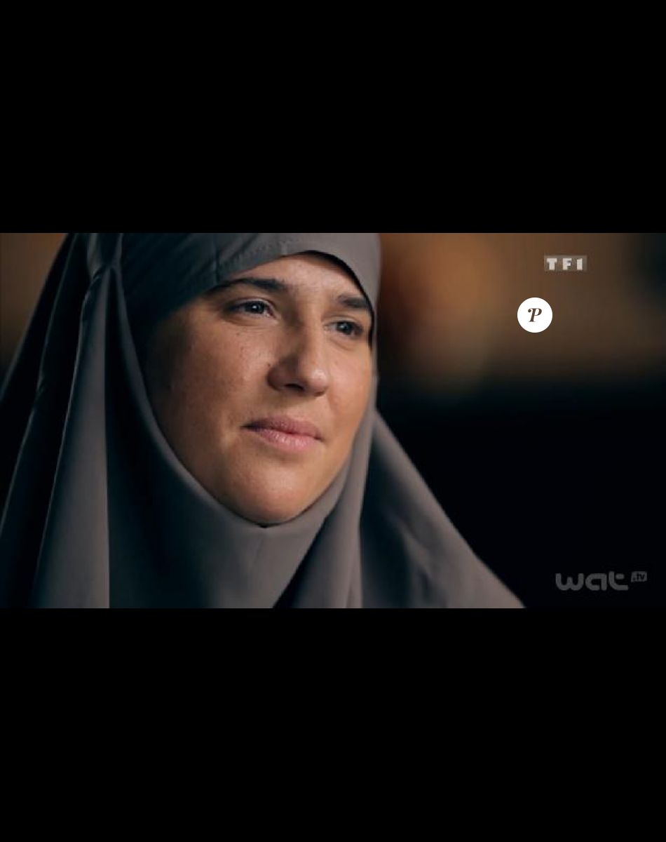 Diam's, en interview et voilée dans Sept à Huit sur TF1 le 30 septembre 2012.