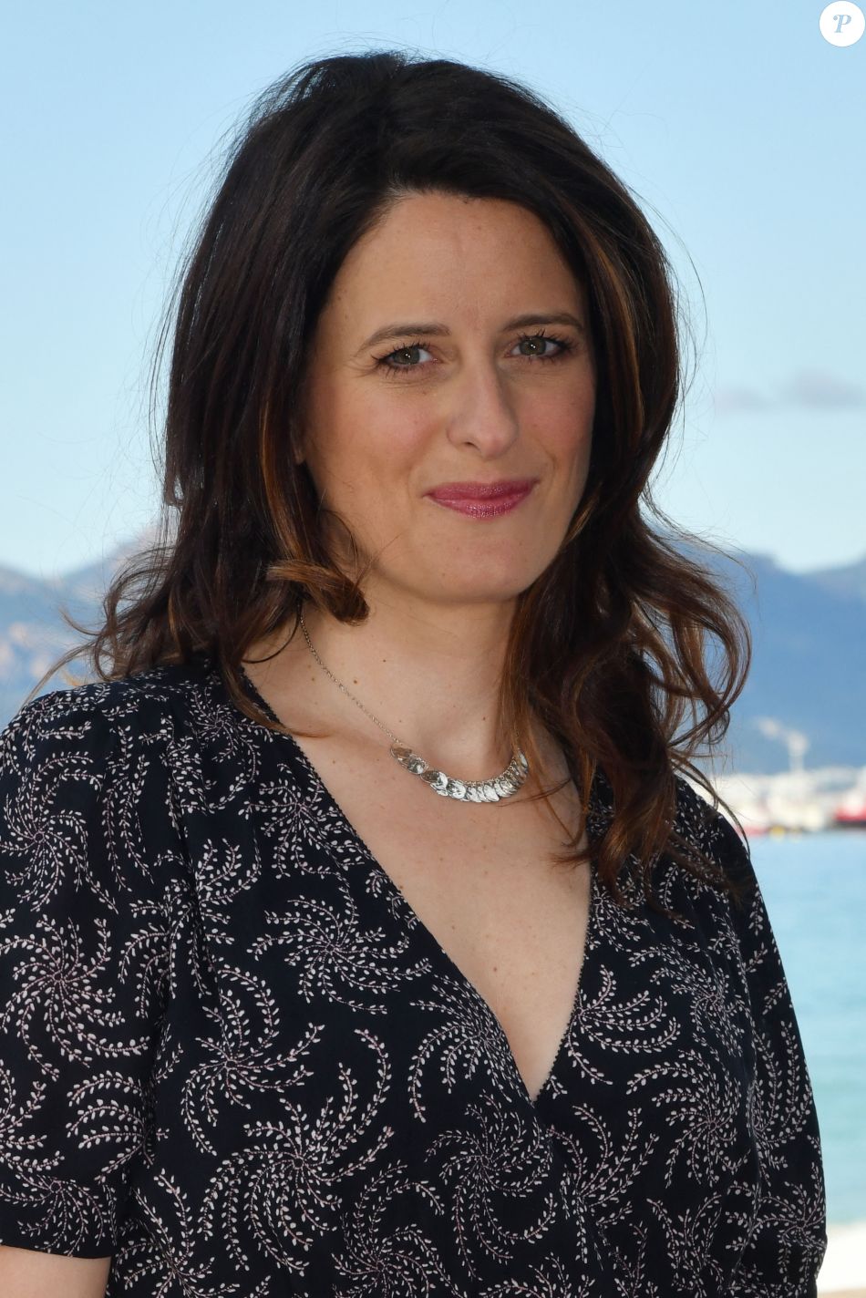 Anne Décis de la série Plus