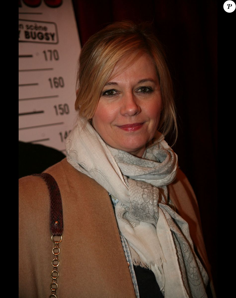 Exclusif - Flavie Flament au photocall du spectacle "Ecroué de rire" de David Desclos dans la salle mythique du music-hall Bobino à Paris, France, le 1er avril 2019. © JLPPA/Bestimage