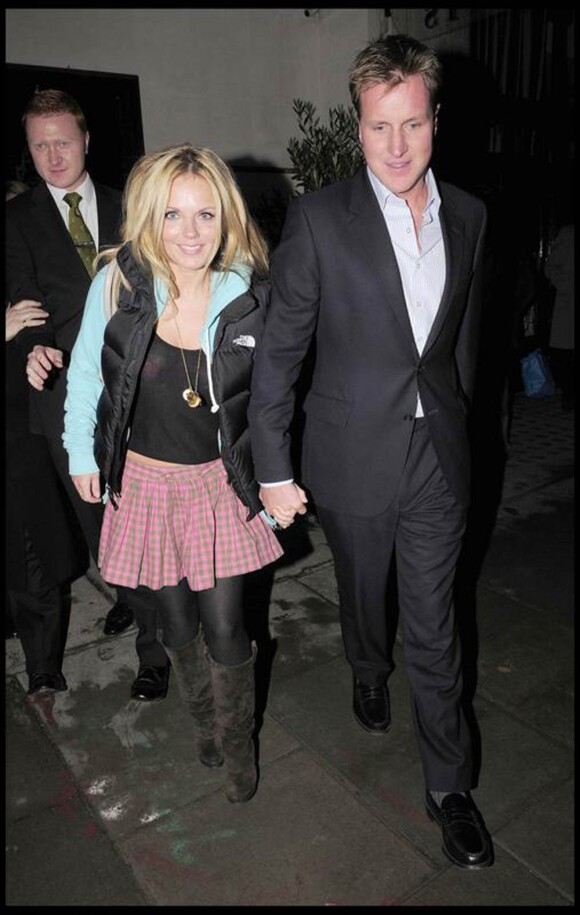 Geri Halliwell et son boyfriend Henry Beckwith, mercredi 3 février à Londres : après une soirée au restaurant, direction le Annabells nightclub !