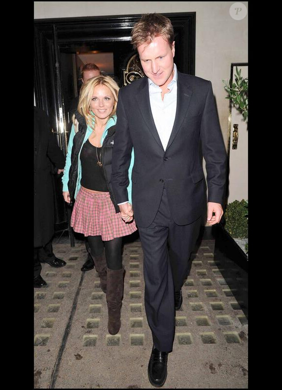 Geri Halliwell et son boyfriend Henry Beckwith, mercredi 3 février à Londres : après une soirée au restaurant, direction le Annabells nightclub !