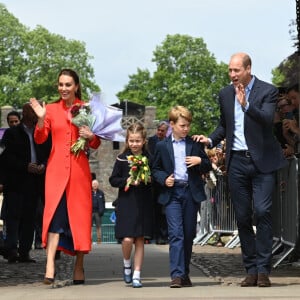 Le prince William, duc de Cambridge, et Catherine (Kate) Middleton, duchesse de Cambridge, accompagnés de leurs enfants, le prince George de Cambridge et la princesse Charlotte de Cambridge en visite au château de Cardiff, Royaume Uni, le 4 juin 2022, à l'occasion du jubilé de platine de la reine d'Angleterre.  P