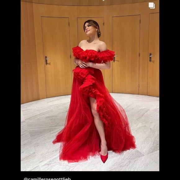 Camille Gottlieb sublime en robe rouge sur Instagram