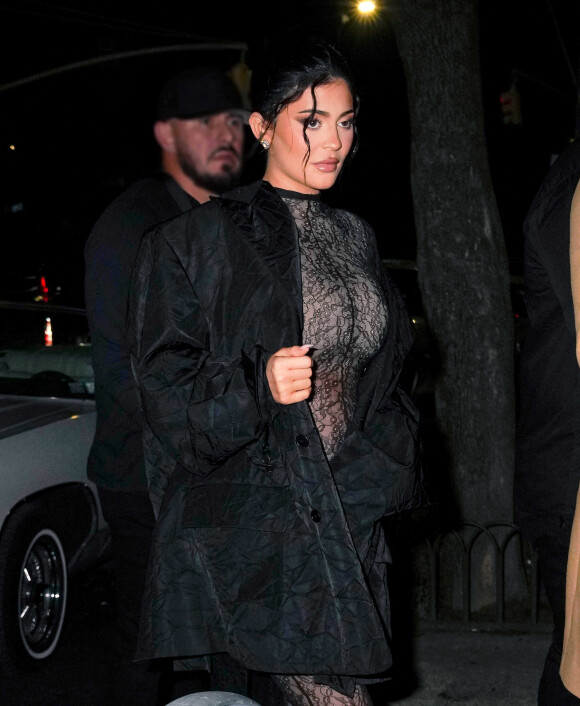 Kylie Jenner, enceinte, arrive à la soirée d'anniversaire de Fai Khadra au restaurant "Lucali" à New York City, New York, Etats-Unis, le 9 septembre 2021.