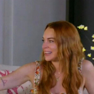 Lindsay Lohan et sa soeur Aliana filmées en train de regarder la télévision dans l'émission "Celebrity Watch Party" depuis leur maison de Dubaï, le 4 juin 2020.