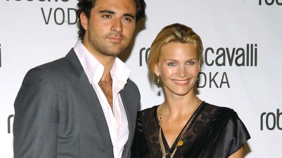 La plus jolie des mutantes, Natasha Henstridge, est de nouveau célibataire !