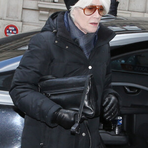 Exclusif - Françoise Hardy dans les rues de Paris le 11 Février 2016.
