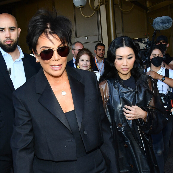 Kim Kardashian et sa fille North West, sa mère Kris Jenner et Corey Gamble à leur arrivée à la Tour Eiffel à Paris. Le 5 juillet 2022.
