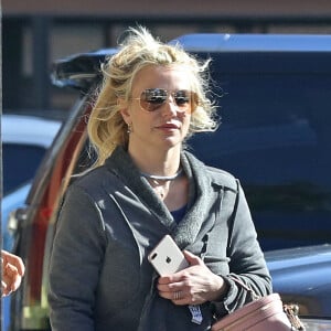 Britney Spears et son compagnon Sam Asghari se font plaisir au In-N-Out Burger à Los Angeles, Californie, Etats-Unis, le 6 janver 2019.