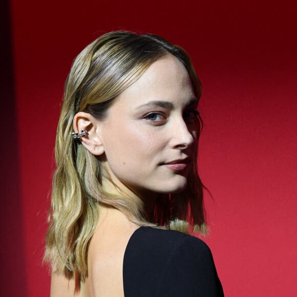 Nora Arnezeder - 19ème "Diner de la Mode" au bénéfice de Sidaction au Pavillon Cambon Capucines dans le cadre de la Fashion Week de Paris, France. Le 7 juillet 2022. © Rachid Bellak / Bestimage 