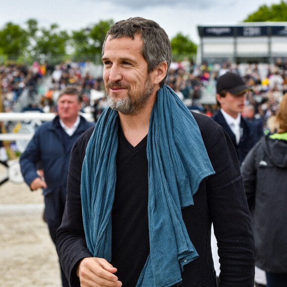 Guillaume Canet participe à la reconnaissance des célébrités de la Longines Global Champions Tour Grand Prix of Paris lors de la 8ème édition du "Longines Paris Eiffel Jumping" au Champ de Mars à Paris, France, le 25 juin 2022. © Perusseau-Gorassini-Tribeca/Bestimage 