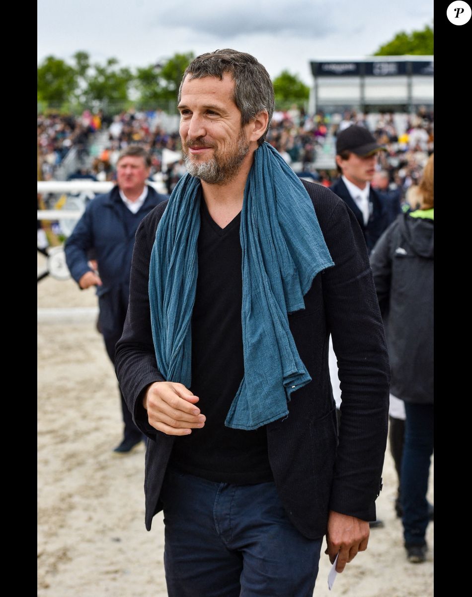 Guillaume Canet participe à la reconnaissance des célébrités de la Longines Global Champions Tour Grand Prix of Paris lors de la 8ème édition du "Longines Paris Eiffel Jumping" au Champ de Mars à Paris, France, le 25 juin 2022. © Perusseau-Gorassini-Tribeca/Bestimage