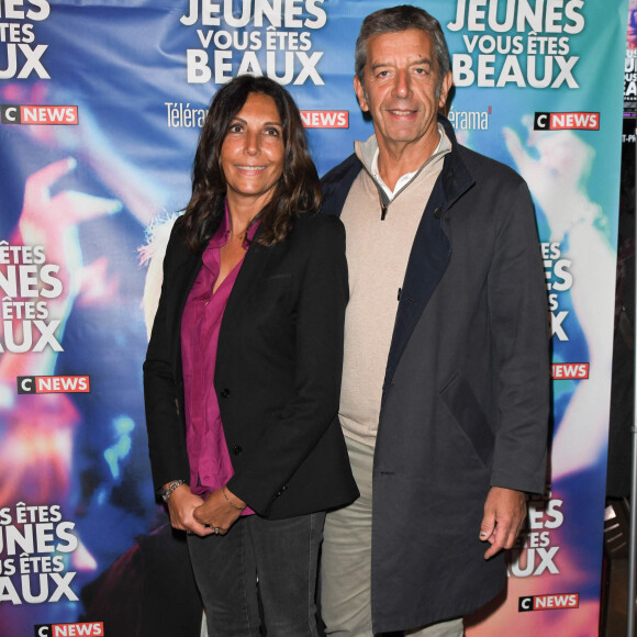 Michel Cymes et sa femme Nathalie - Avant-première du film "Vous êtes jeunes, vous êtes beaux" au cinéma Gaumont Opéra à Paris, le 23 septembre 2019. © Coadic Guirec/Bestimage 