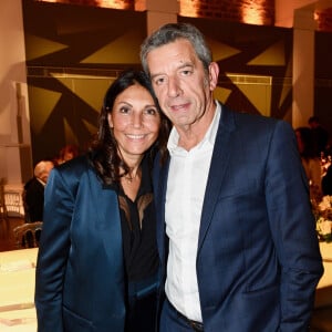 Michel Cymes et sa femme Nathalie - Gala annuel du "Casip-Cojasor" à l'Hôtel Salomon de Rothschild à Paris, le 12 novembre 2019. © Erez Lichtfeld/Bestimage 