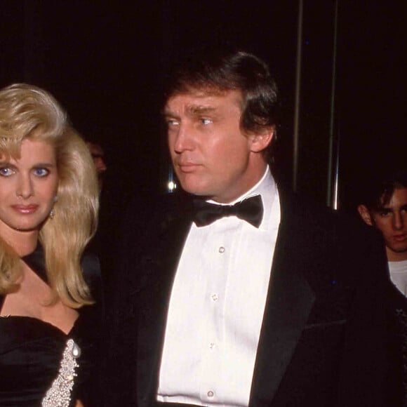 Ivana Trump, la première femme de l'ancien président américain D. Trump, et mère de trois de ses enfants, est décédée jeudi à l'âge de 73 ans.